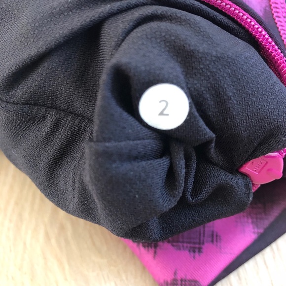 LULULEMON Crop pants | Blooming Pixie Raspberry - Picture 5 of 10